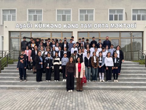 Böyük Britaniya məzunları kənd məktəbliləri ilə görüşüb