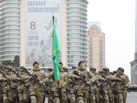 Victory parade in Baku STARTED - LIVE