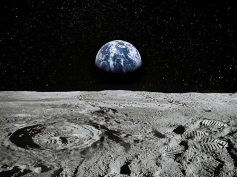 Ayda qədim kraterin fotosu ortaya çıxıb