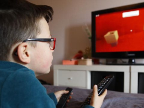 Ana dilimiz təhlükə altında: uşaqların 80%-i niyə türkcə danışır?