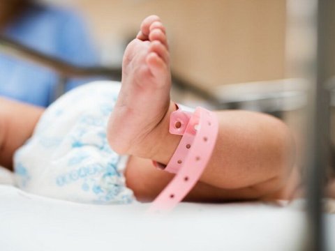 Azərbaycanda 60 yaşlı qadın ana oldu