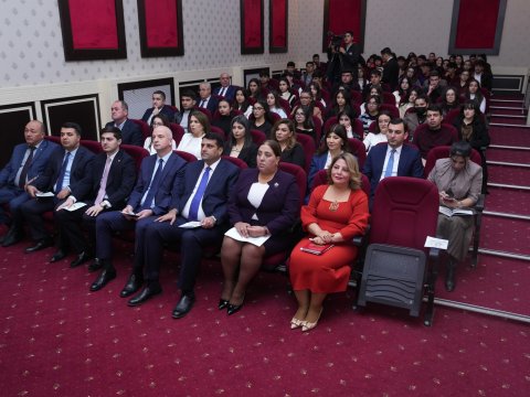 Naxçıvanda ilk qızlar məktəbinin yaradıcısına həsr olunmuş konfrans keçirilib