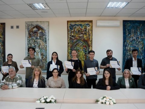ADMİU-nun "Brend tələbə"ləri mükafatlandırılıb - FOTOLAR