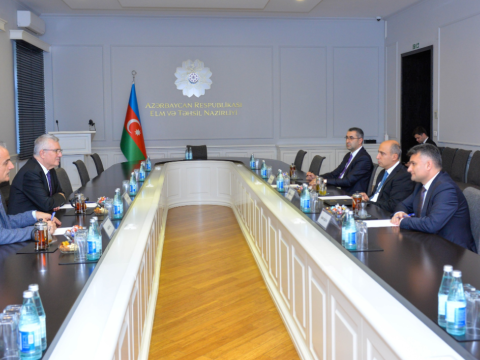 Nazir Türkiyənin Ali Təhsildə Keyfiyyət Təminatı Şurasının sədri ilə görüşüb