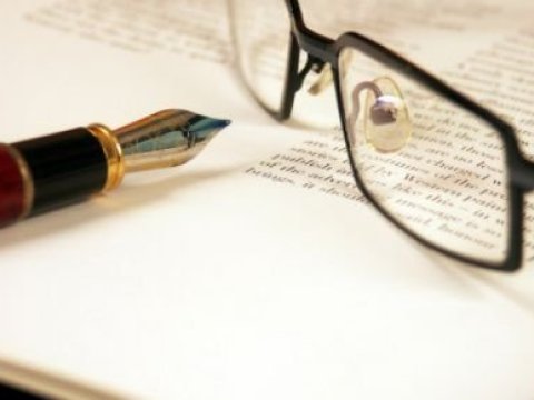 Dil siyasətində təhlükəli boşluq: Azərbaycan dili akademik mühitdən çəkilir?