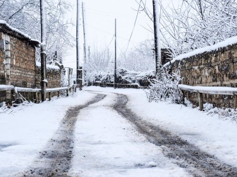 Azərbaycanın bəzi ərazilərinə qar yağır - FAKTİKİ HAVA