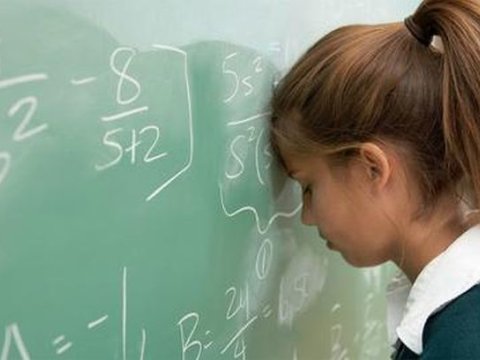 Şagirdlər dərs oxumaq istəmir -&nbsp;səbəb valideyndir, yoxsa&nbsp;müəllim?