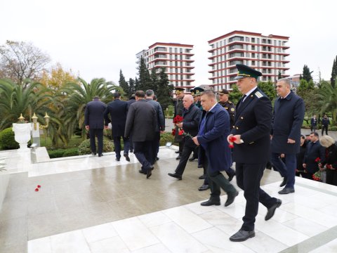 Ulu öndər Heydər Əliyevin xatirəsi ehtiramla yad edilib