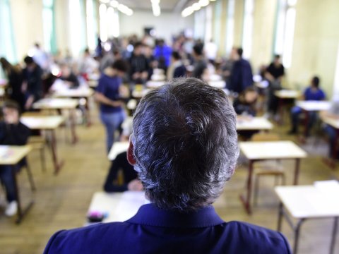 Bu məktəblər maliyyə çətinlikləri ilə üzləşir