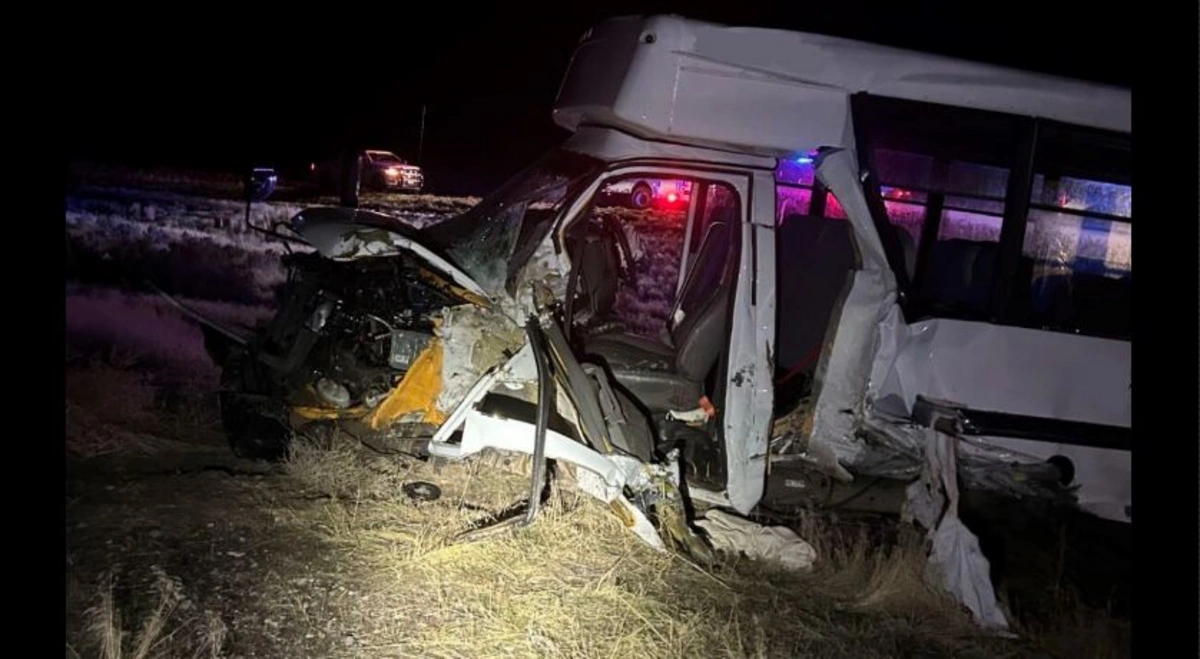 Məktəb avtobusu qəzaya düşdü - 16 ÖLÜ