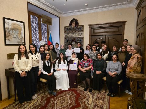 Məktəblilər Hüseyn Cavidin &ldquo;Ana&rdquo; pyesini ev muzeyində səhnələşdirdilər