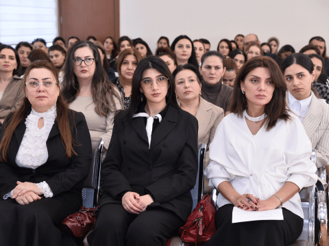 Valideynlərlə təhsil müzakirələri davam edir