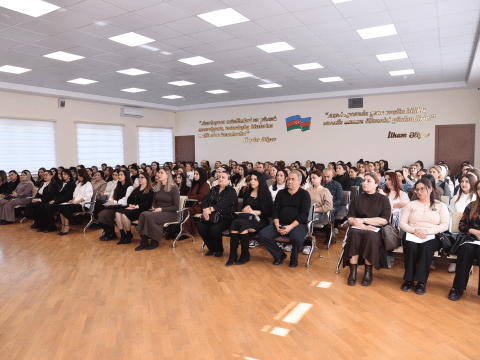 Məktəblərdə valideyn konfransları davam edir