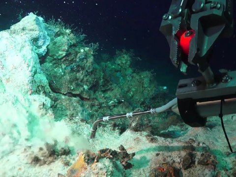 Yunanıstan sahillərində nəhəng isti su çıxışı sahəsi kəşf edilib