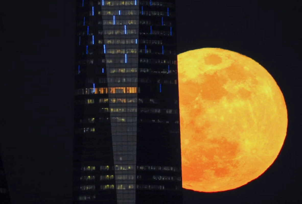 2026-cı ilin ilk səma şousu: Super Ay və meteor yağışı