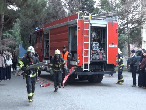 FHN orta məktəbdə təlim keçirib -&nbsp;VİDEO