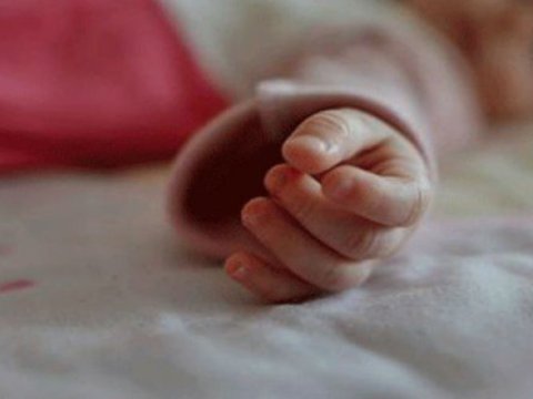 Xırdalanda 1 yaşlı körpə ölüb