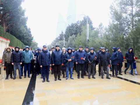 DİM-in&nbsp;kollektivi Şəhidlər xiyabanını ziyarət edib