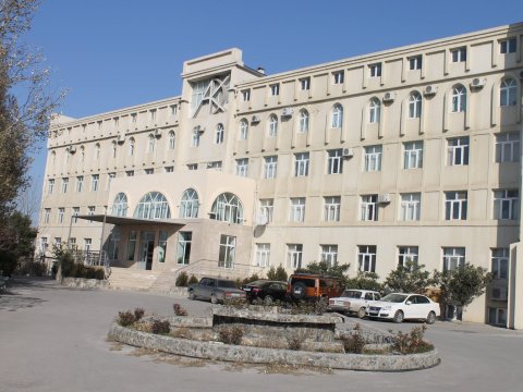 Tələbələrə soyuqda dərs keçirlər? - iddialara CAVAB