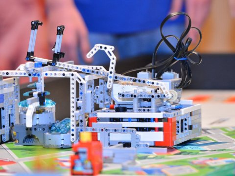 Məktəblilər üçün robototexnika yarışları keçiriləcək