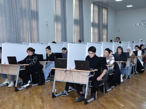 Paytaxtda elektron qaydada eksternat imtahanları keçirilib