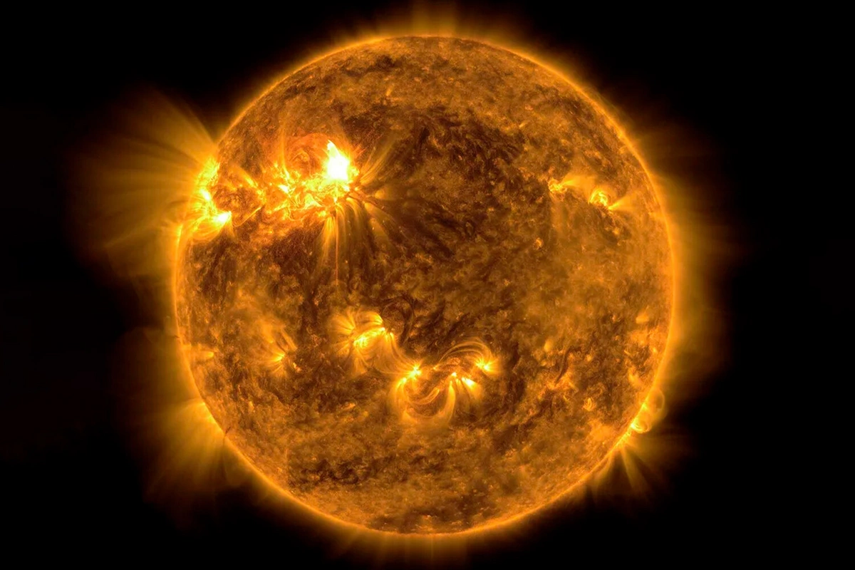 Günəşdə güclü partlayış baş verdi