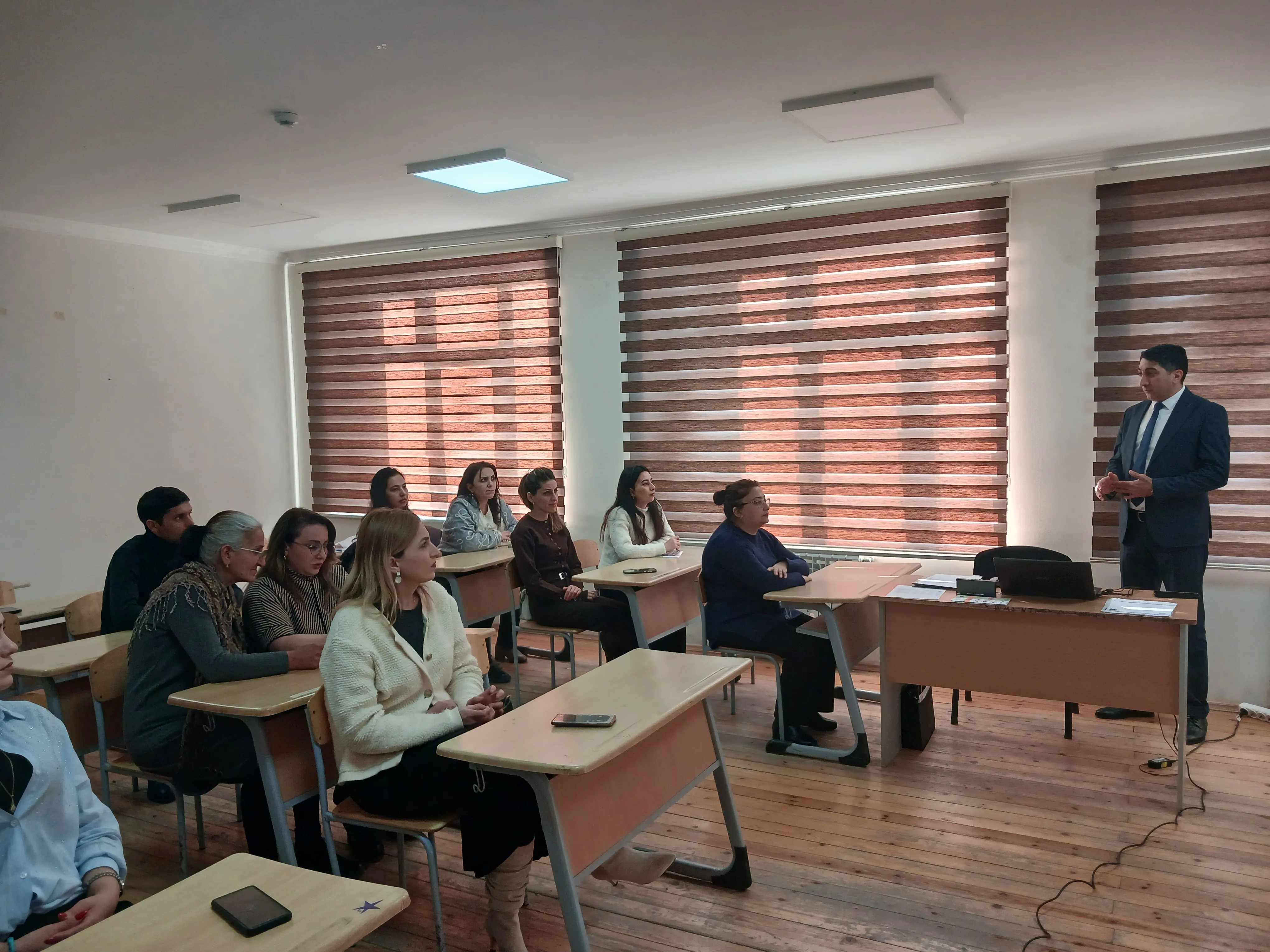 Zal nəzarətçiləri üçün təlimlər yekunlaşıb