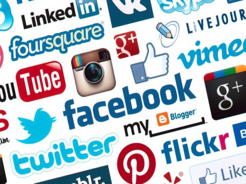 Yunanıstanda 15 yaşadək uşaqlara sosial şəbəkə qadağası