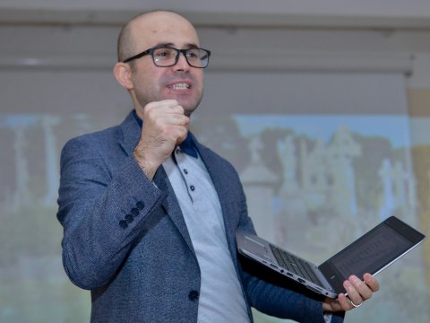 Rəqəmsallaşmada məktəblər hələ gecikir -&nbsp;&ldquo;Müəllimlərin İKT bacarıqları kritikdir&rdquo;