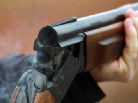 Şagird ov tüfəngini məktəbə çantasında gətirib