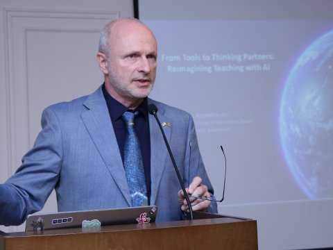 İsrailli professor&nbsp;AzMİU-da elmi seminarla çıxış edib