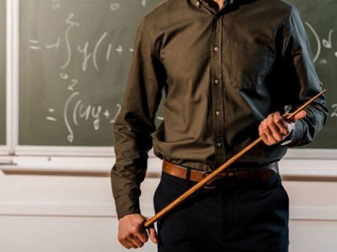 Ev tapşırığını etməyən şagirdə ağır cəza:&nbsp;xəstəxanaya düşdü