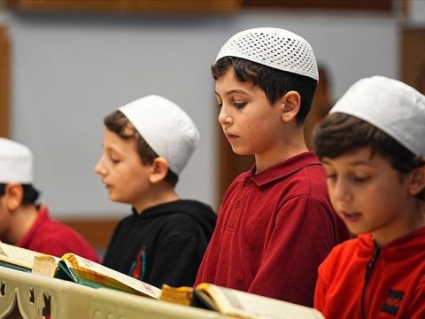 Ramazanda məktəblilər məscidlərə aparılacaq