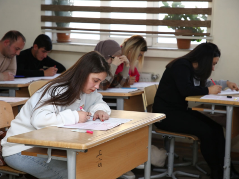 Eksternat imtahanlarında 1 282 nəfər müsbət nəticə göstərib