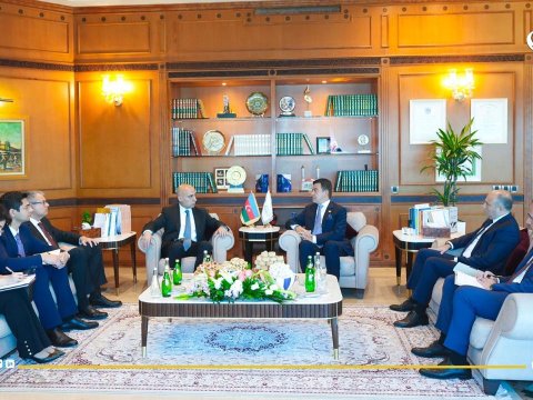 Emin Əmrullayev ICESCO-nun Baş qərargahına səfər edib