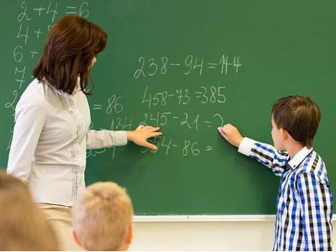 Naxçıvanda fəxri ada layiq görülən müəllimlərin SAYI