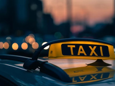 Taksi minik avtomobil&nbsp;sürücüləri üçün imtahan keçiriləcək