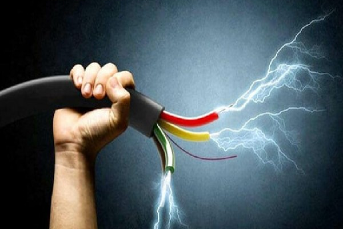 Yeniyetməni elektrik cərəyanı vurub