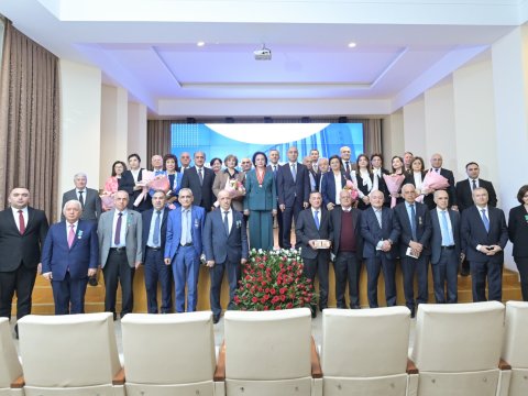 AzMİU-nun 50 illiyində dövlət mükafatları təqdim olunub