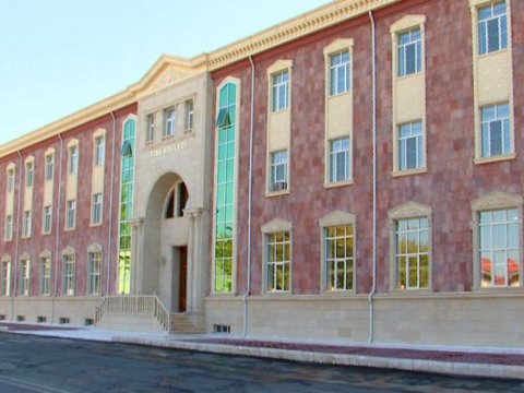 Naxçıvan Tibb Kollecinin direktoru vəzifəsindən azad olunub