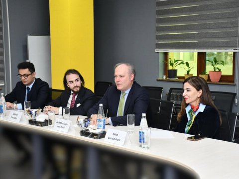 EATDA-da "ZEISS" şirkətinin təmsilçisi ilə görüş keçirilib