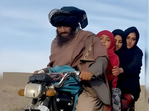 Qızlarının təhsili üçün 12 km yol gedən Əfqan ata...