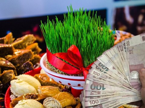 The AMOUNT of the award to be given to teachers for the Novruz holiday