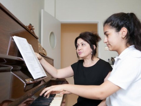 Musiqi müəllimlərinin 77 %-i orta ixtisas təhsillidir