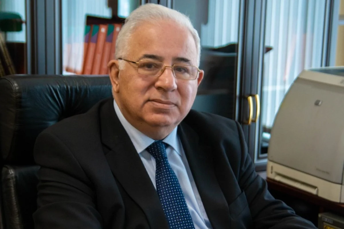 Putin azərbaycanlı alimi təltif etdi