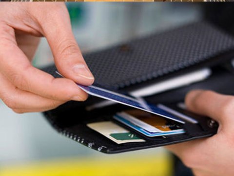 Müəllimlər &ldquo;TəhsilPlus&rdquo; kartını məktəbdən götürəcək