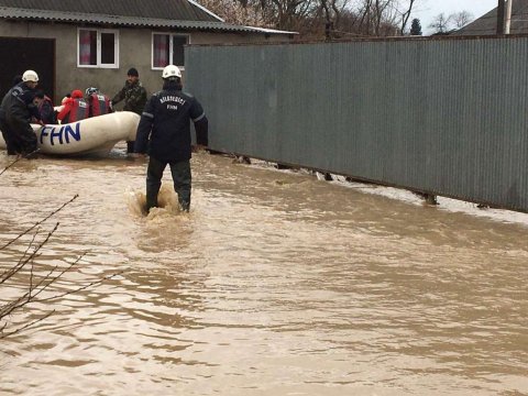 FHN əhaliyə&nbsp;sel və subasma ilə bağlı çağırış etdi