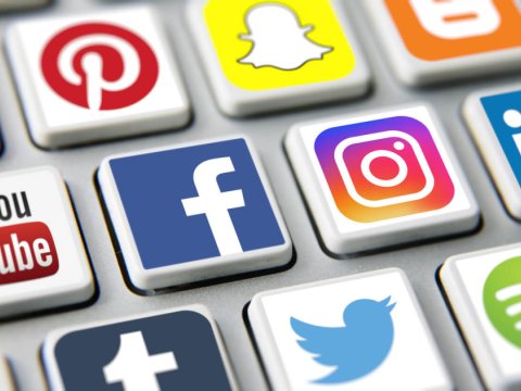 Daha bir ölkədə uşaqlar üçün sosial şəbəkə qadağası