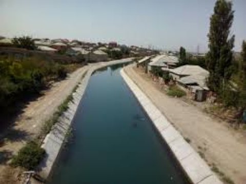 7 yaşlı qız kanalda boğuldu