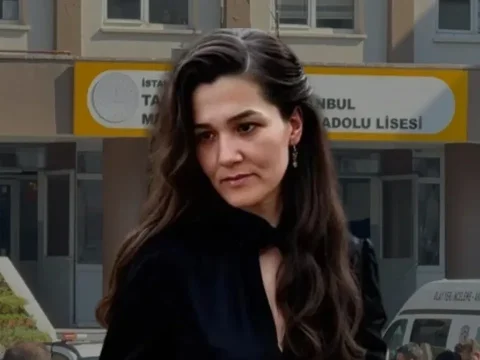 Müəllimini qətlə yetirən şagirdə 126 ilə qədər həbs istənilib&nbsp;